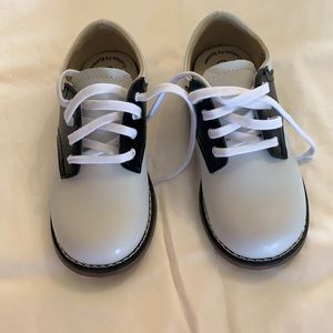 Footmates Saddle Shoes